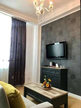 Гостевой дом Vila 18 Hotel Boutique Бухарест Суперлюкс с кроватью размера "king-size"-3